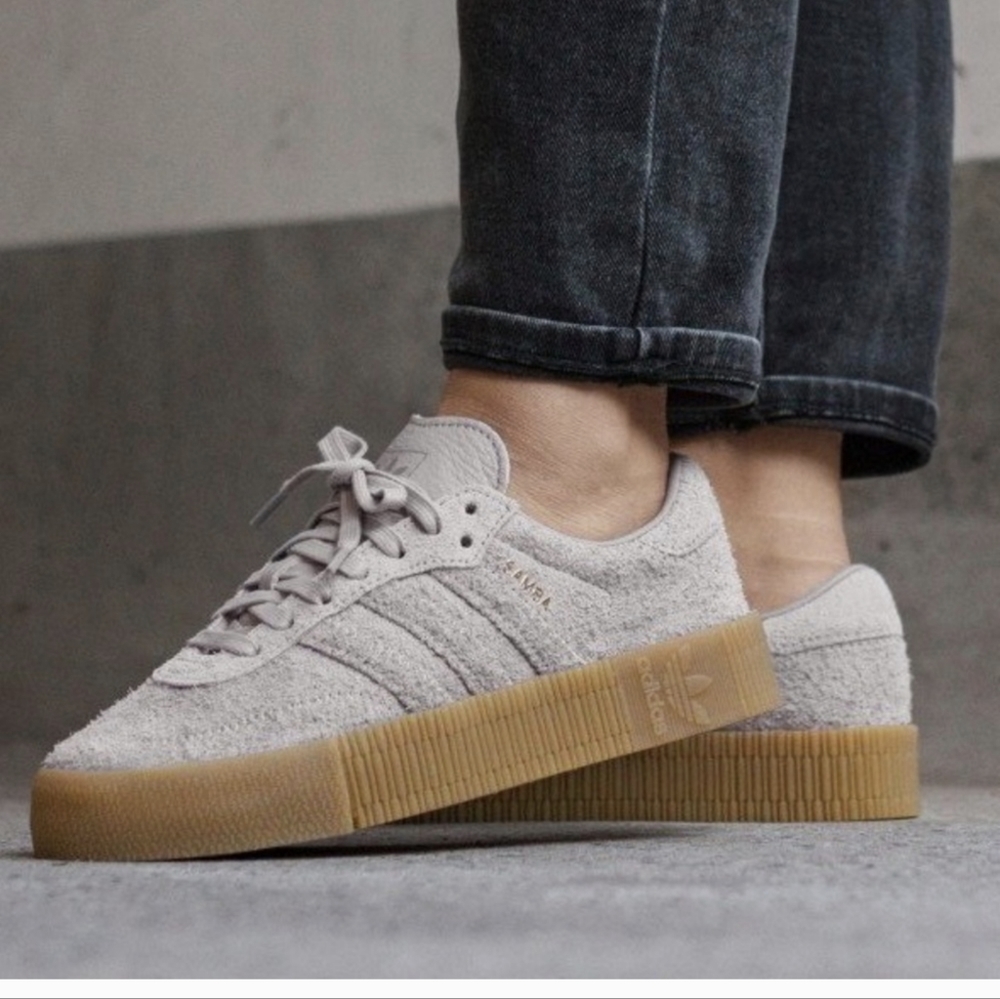 Adidas Sz, 7.5 B37861 Textured Suede Sneakers Lace Casual Shoe Sport Sambarose